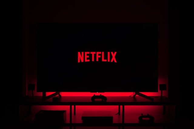 tv with netflix app connected to wifi